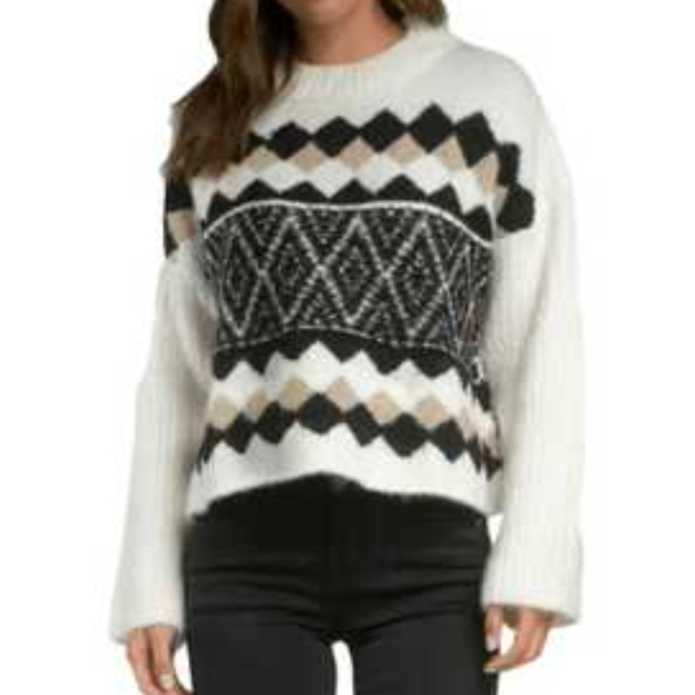 Elan White and Black Patterned Crew Neck Sweater - Picture 7 of 13